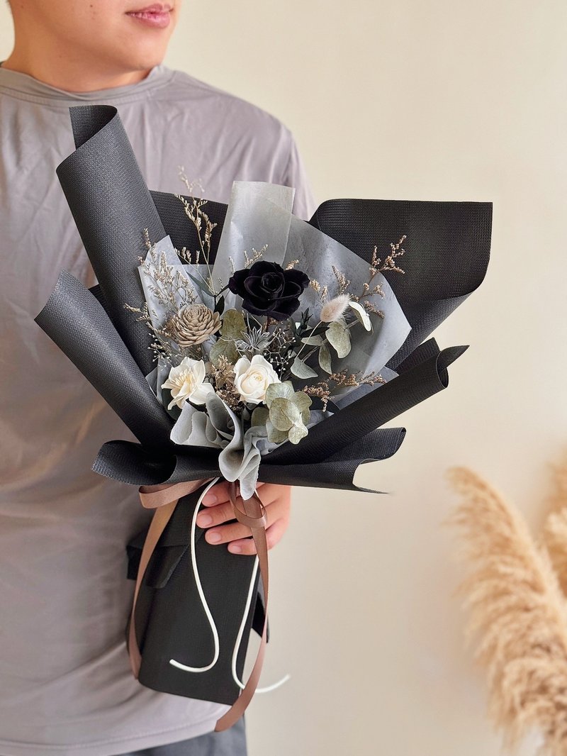 Black Knight Silver and Black Everlasting Rose Bouquet - Dried Flowers & Bouquets - Plants & Flowers Black