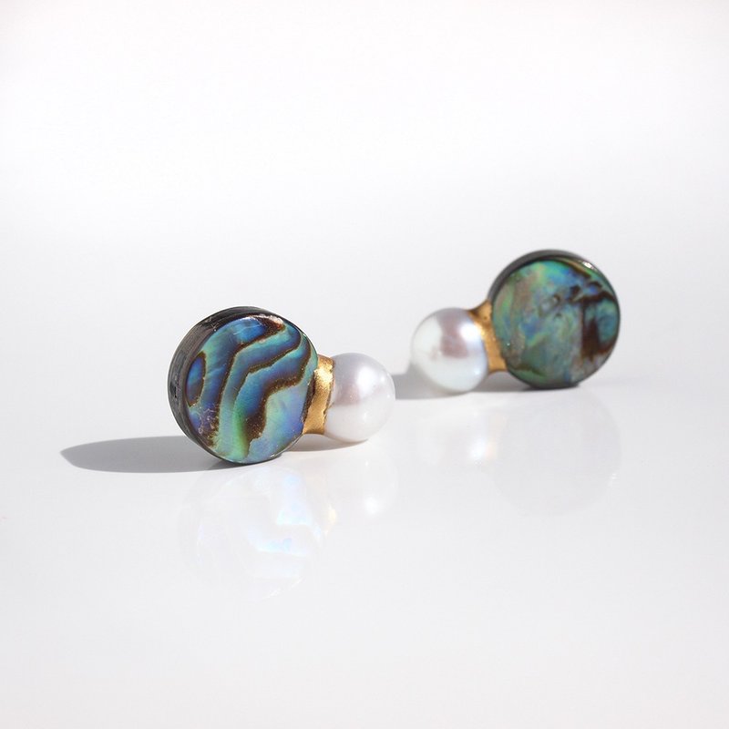シェルとパールのピアス・イヤリング　South sea　淡水パール・金継ぎ・アバロンシェル - 耳環/耳夾/耳骨夾 - 貝殼 綠色