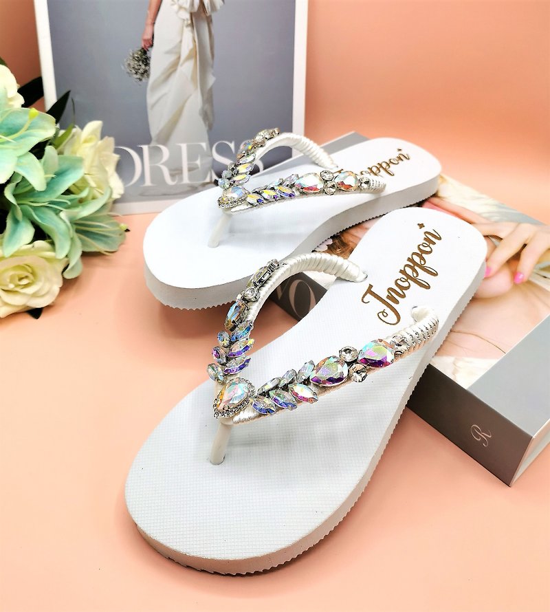 Jeweled Flip Flops Bling Flip Flops White Rhinestone Sandals Beach Sandals - 拖鞋 - 其他材質 白色
