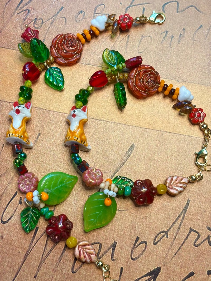 Bead Bracelet Czech Glass Bead Handmade Bracelet Animal Bracelet - สร้อยข้อมือ - แก้ว หลากหลายสี