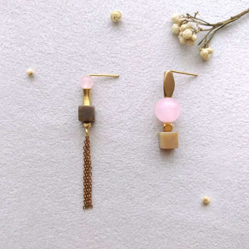 E033-Perfect 2-Brass Agate Asymmetric Pin/Clip Earrings - Earrings & Clip-ons - Other Metals Pink