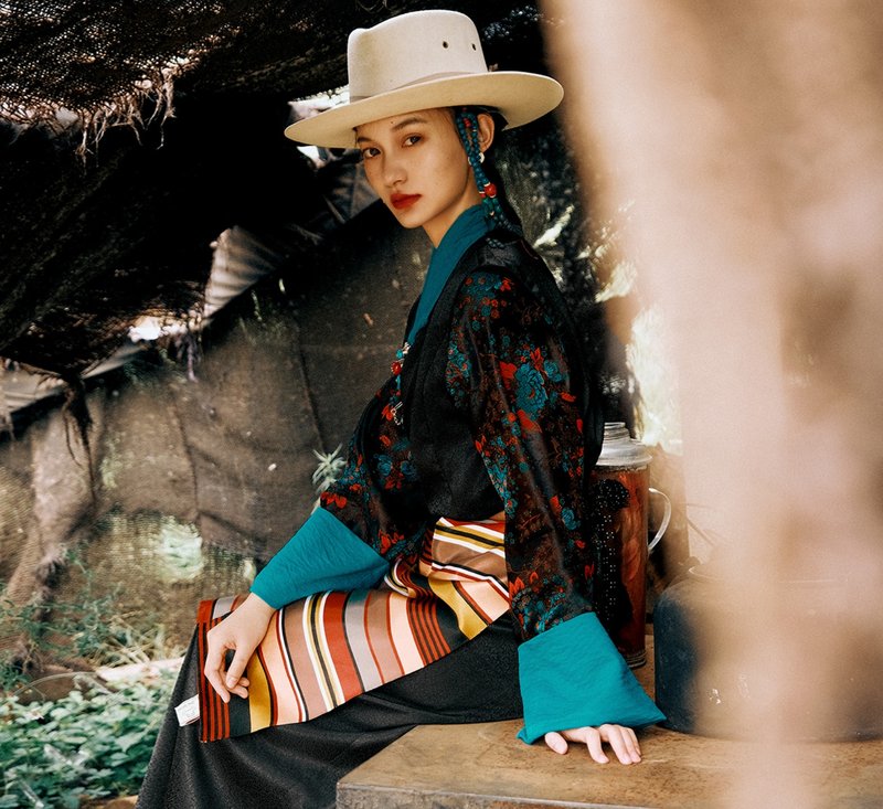 【星圖】新中式復古藏風 交領內搭/連衣裙 - 洋裝/連身裙 - 其他材質 黑色