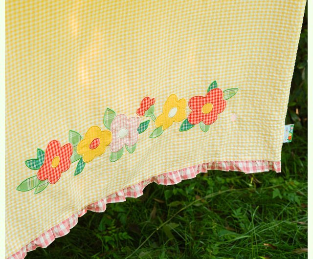 1970年代　ビンテージ　アップリケスカート　刺繍　パッチワーク　お花　蝶々 1970年代 ビンテージ アップリケスカート 刺繍 パッチワーク