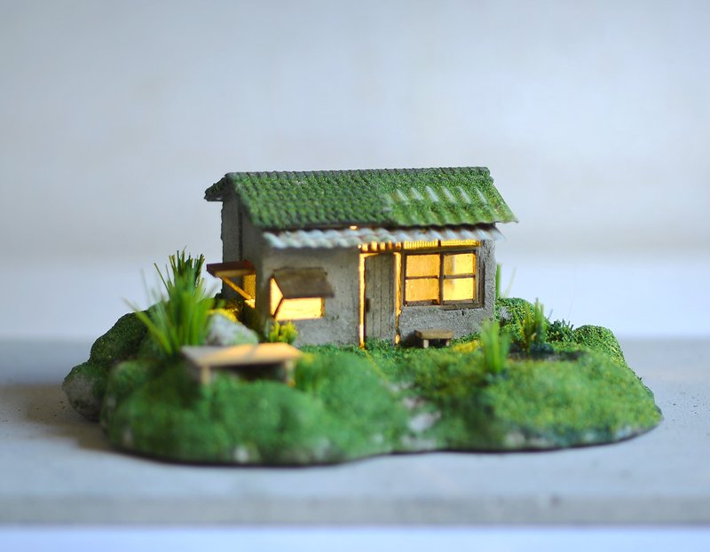 純手工灌製水泥屋體,細木作門窗,獨一無二作品,透過門窗的光影十. - 擺飾/家飾品 - 水泥 咖啡色