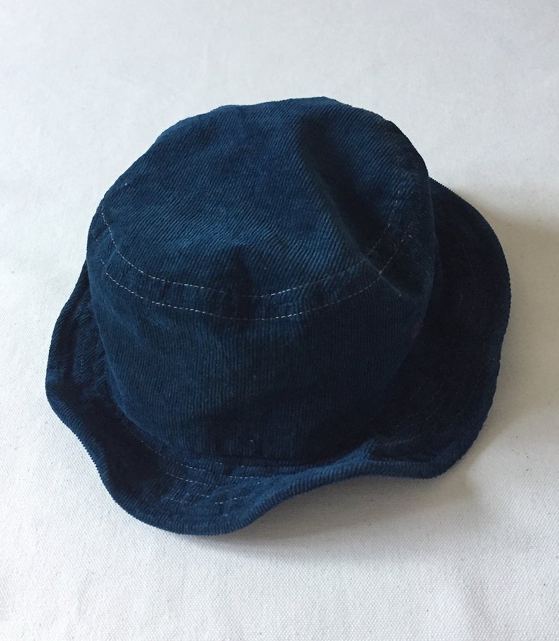 Cotton hat 落ちついた藍色に染めたコーデュロイ ハット Aizome aizen Indigo - 帽子 - コットン・麻 ブルー