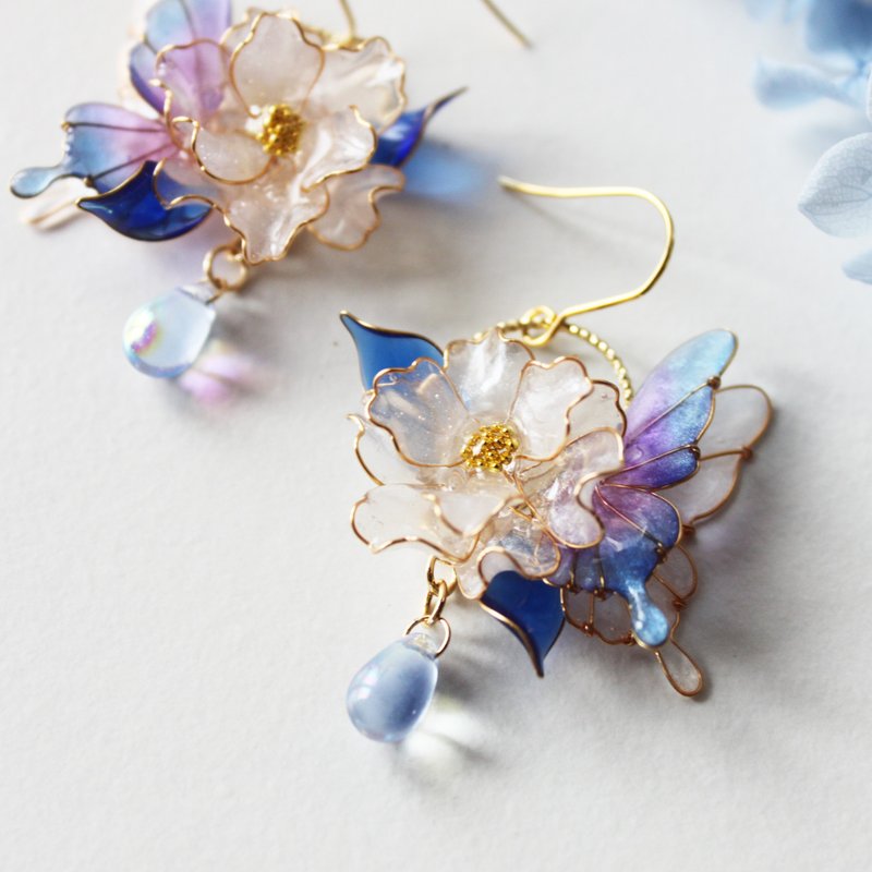 [Morning Dew Earrings] Blue and Purple Butterfly Earrings Bronze Resin Flower Gradient Earrings/ Clip-On - Earrings & Clip-ons - Resin Blue