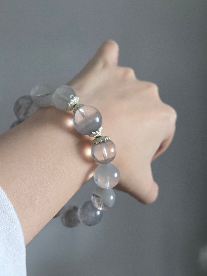 小精品 稀有礦千層半盆灰藍幽靈  12-14mm水晶手鏈 正財事業自信 - 手鍊/手環 - 水晶 藍色