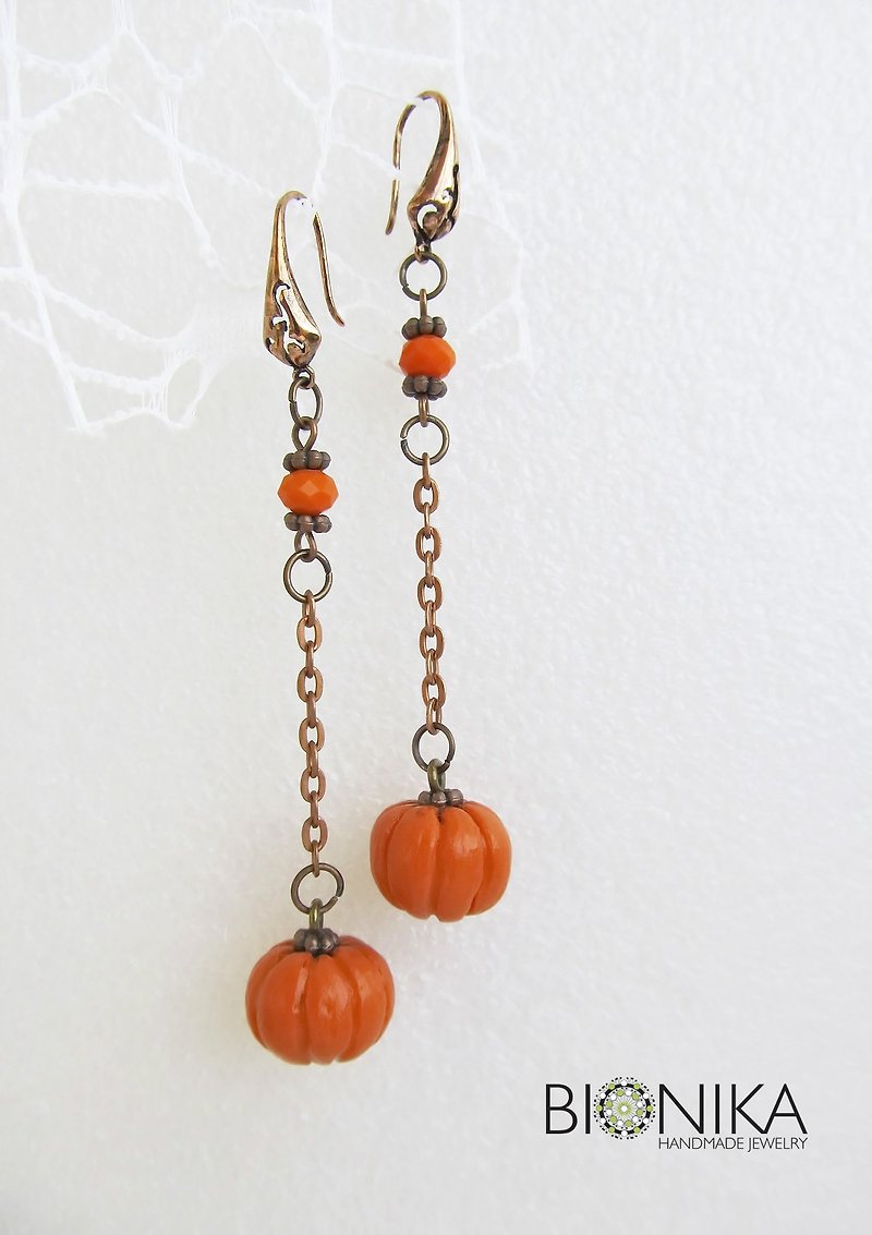 Pumpkin earrings Long hanging earrings Vegetable earrings Halloween earrings - ต่างหู - ดินเหนียว สีส้ม
