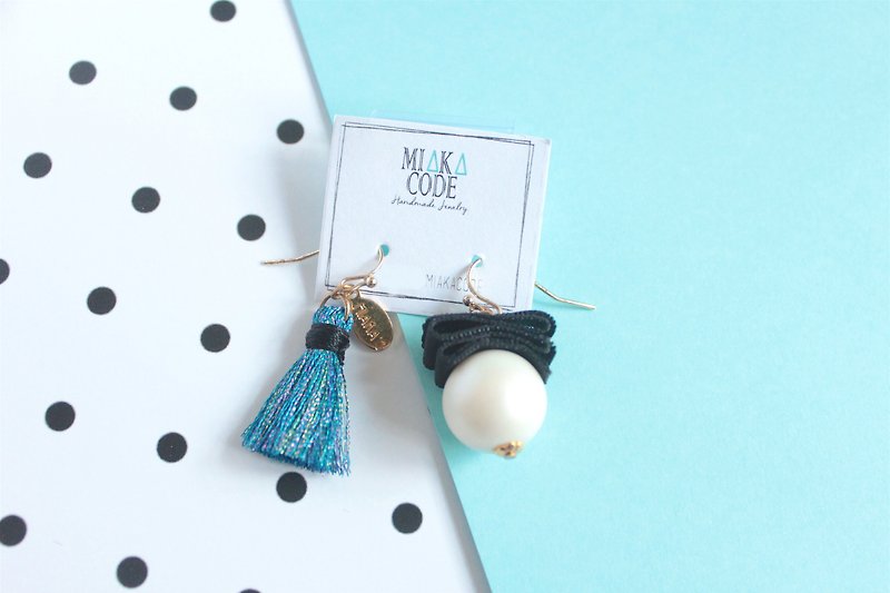 Black & Blue pearl earrings / ear-clips - Earrings & Clip-ons - Other Materials Blue