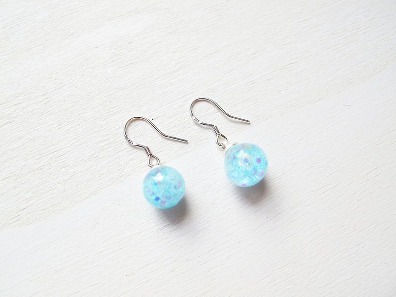 Rosy Garden baby blue glitter with water inside glass ball earrings - ต่างหู - แก้ว สีน้ำเงิน