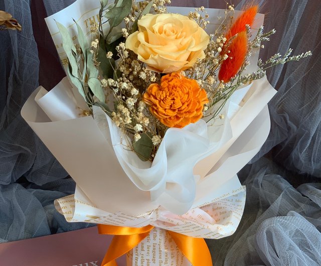 The only love bouquet (Lively Orange). Valentine's Day. Mother's Day.  Wedding - Shop TaoChin floral Dried Flowers & Bouquets - Pinkoi