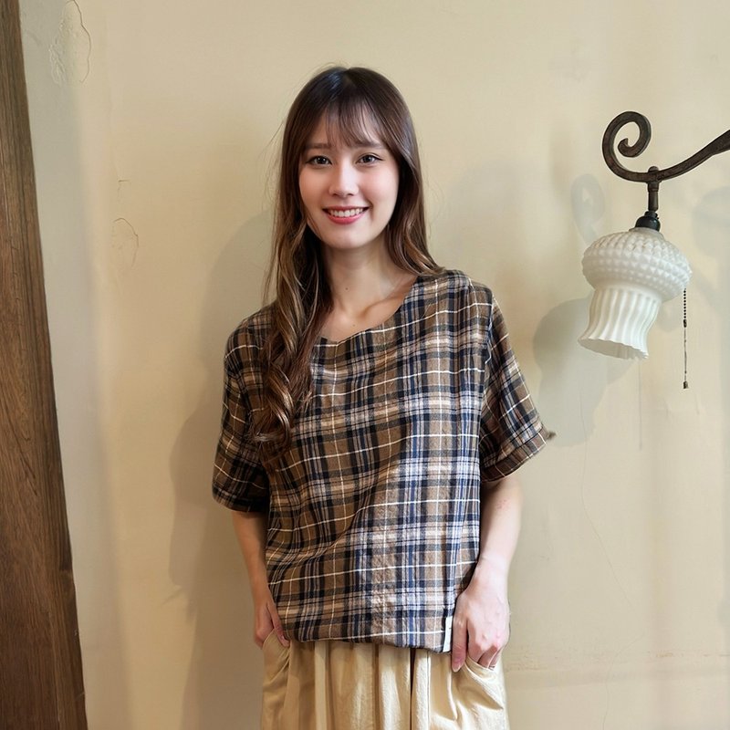 Hana Mokuba 圓領格紋綁帶收口上衣 - 女上衣/長袖上衣 - 其他材質 