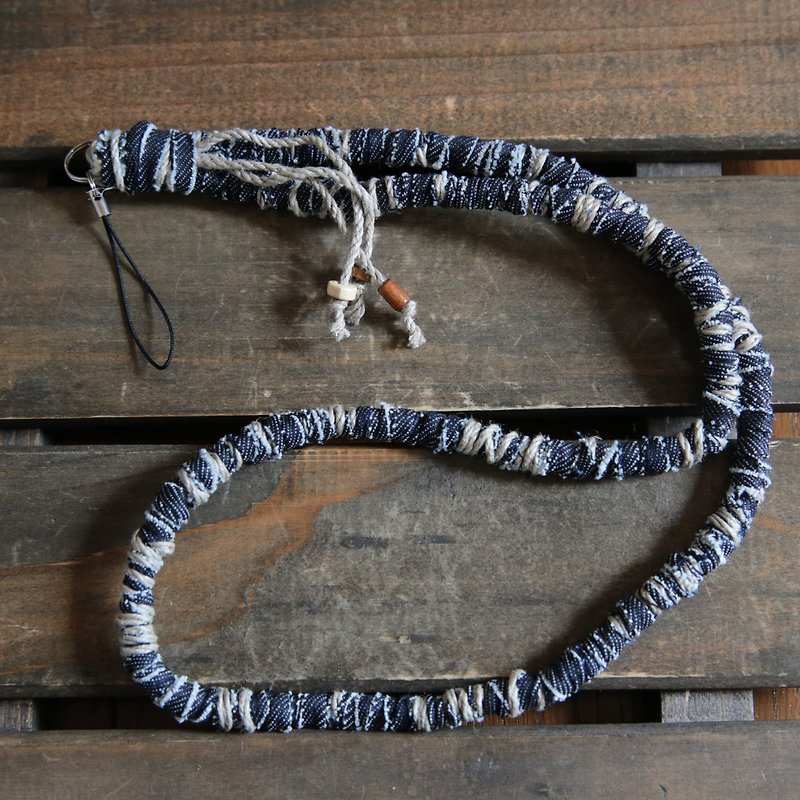 Denim ripping cloth neck strap / requested item - กล้อง - ผ้าฝ้าย/ผ้าลินิน สีน้ำเงิน
