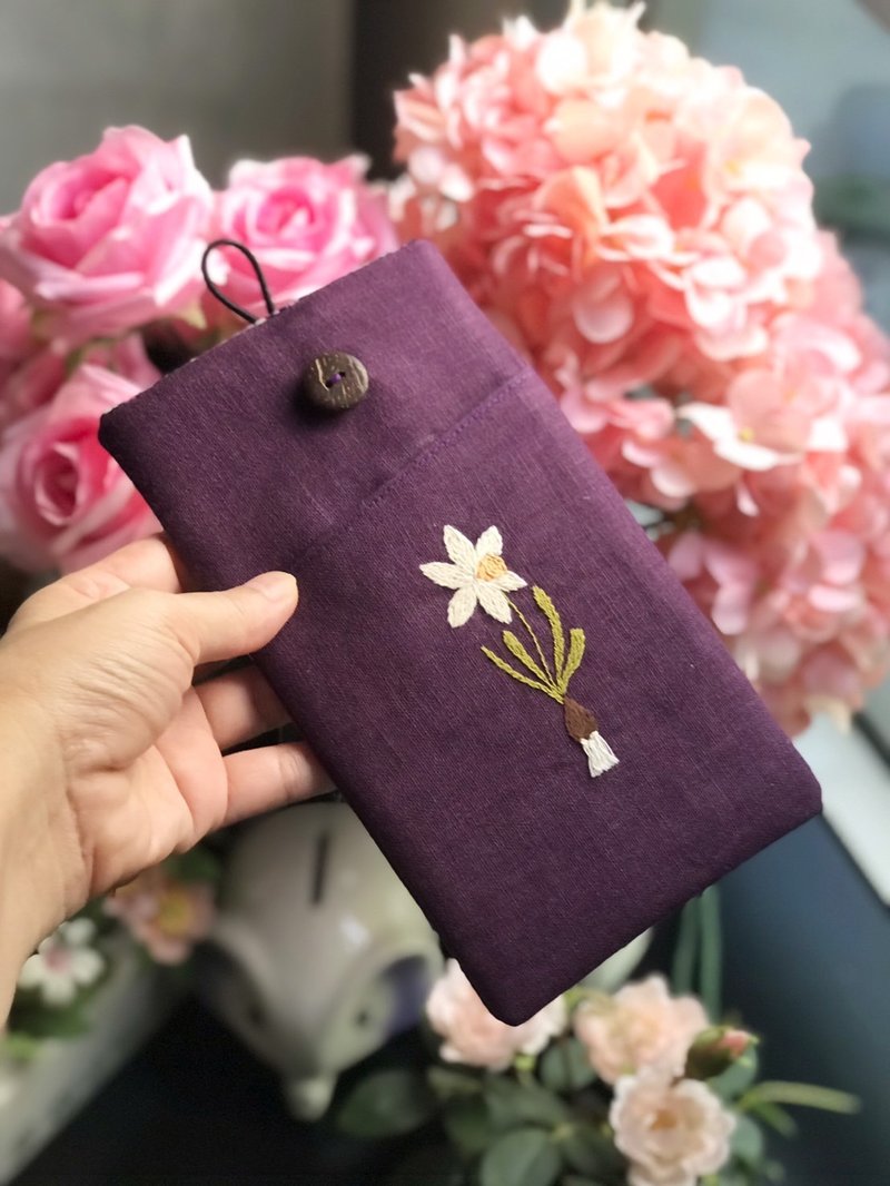 Phone sleeve,phone case,phone pouch,hand-embroidered phone sleeve - 其他 - 棉．麻 