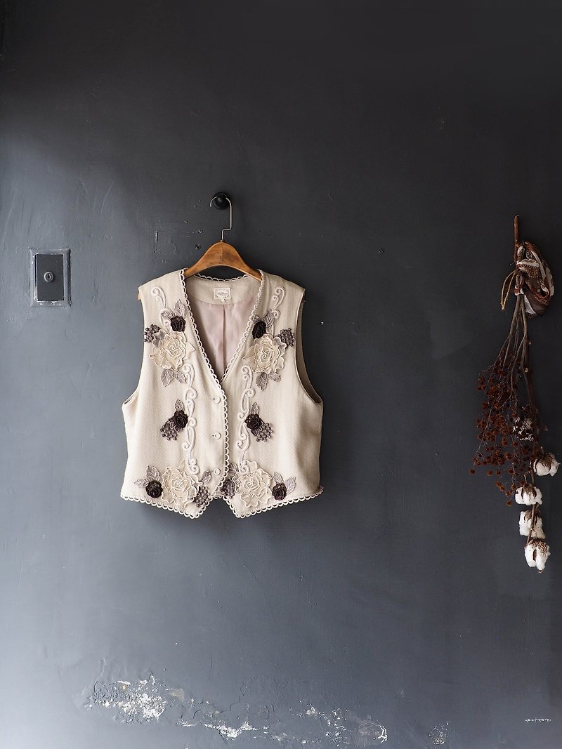 Hokkaido beige embroidery embroidered romantic love handwritten antique wool vest vintage - Women's Vests - Wool Khaki