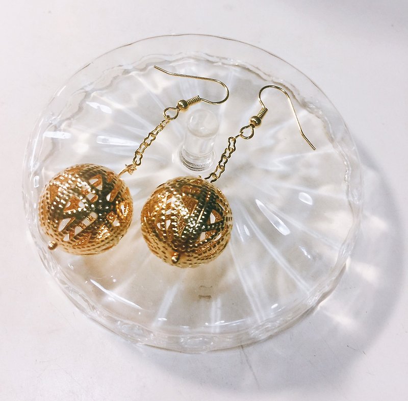 Bollywood gold basket empty ball long earrings - ต่างหู - โลหะ สีทอง