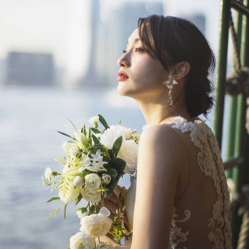 Hitoku 秋葉 | 耳夾耳鈎 | 手作婚禮樹脂水晶花飾品