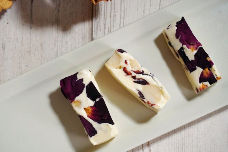 (Romantic Rose) Rose Cranberry Praline Nougat Lactotene - Snacks - Other Materials 