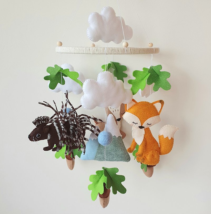 Woodland baby mobile, forest mobile, nursery woodland animals, new baby gift - 嬰幼兒玩具/毛公仔 - 環保材質 