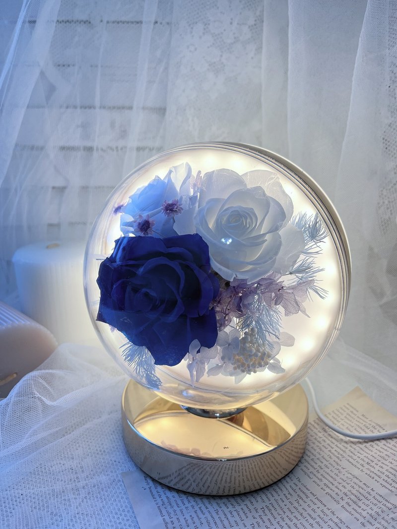 藍芯花藝 浪漫玫瑰星球觸控燈 生日禮物 情人節 永生花 母親節 - 乾燥花/永生花 - 植物．花 藍色