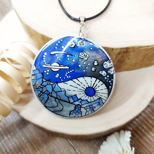 Charm.arts Pearl pendant necklace with Space & Earth as Yin Yang harmony hand painted shell