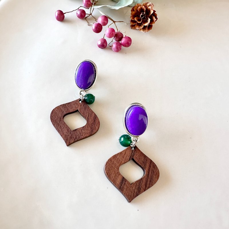 [Purple dyed jade and wood charm Clip-On] Natural stone Autumn colors Japanese clip on earring - ต่างหู - วัสดุอื่นๆ หลากหลายสี