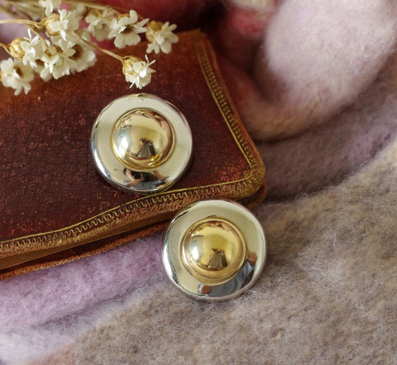 -老又好古董珠寶 金銀雙色立體飛碟圓形夾式耳環 c941 - 耳環/耳夾/耳骨夾 - 其他金屬 金色