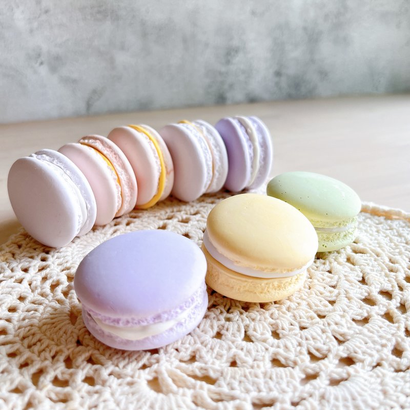 Macaron dessert diffuser Stone set of 4 wedding small objects fragrance gypsum dessert diffuser Stone - Fragrances - Other Materials Pink