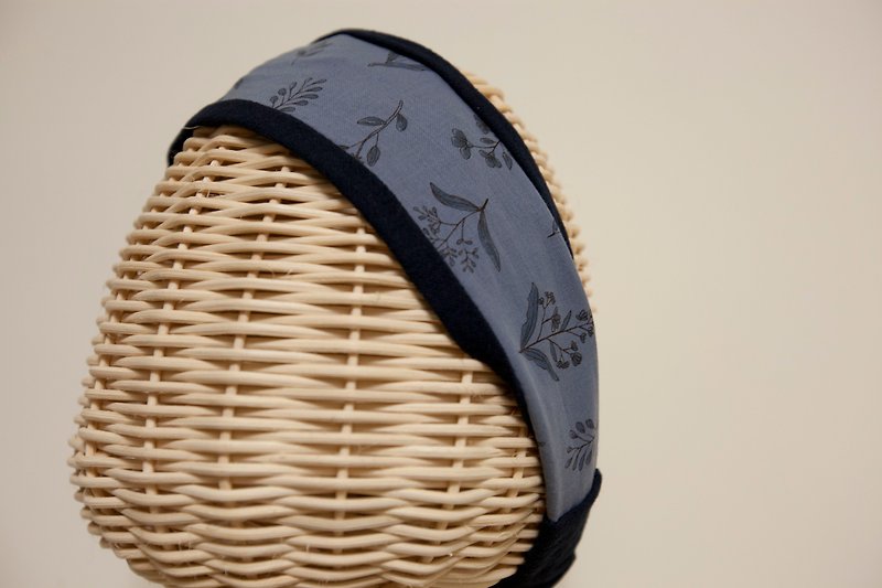 Blue lush little flower stitching flat headband ヘアバンド (made in Japan) - เครื่องประดับผม - ผ้าฝ้าย/ผ้าลินิน หลากหลายสี