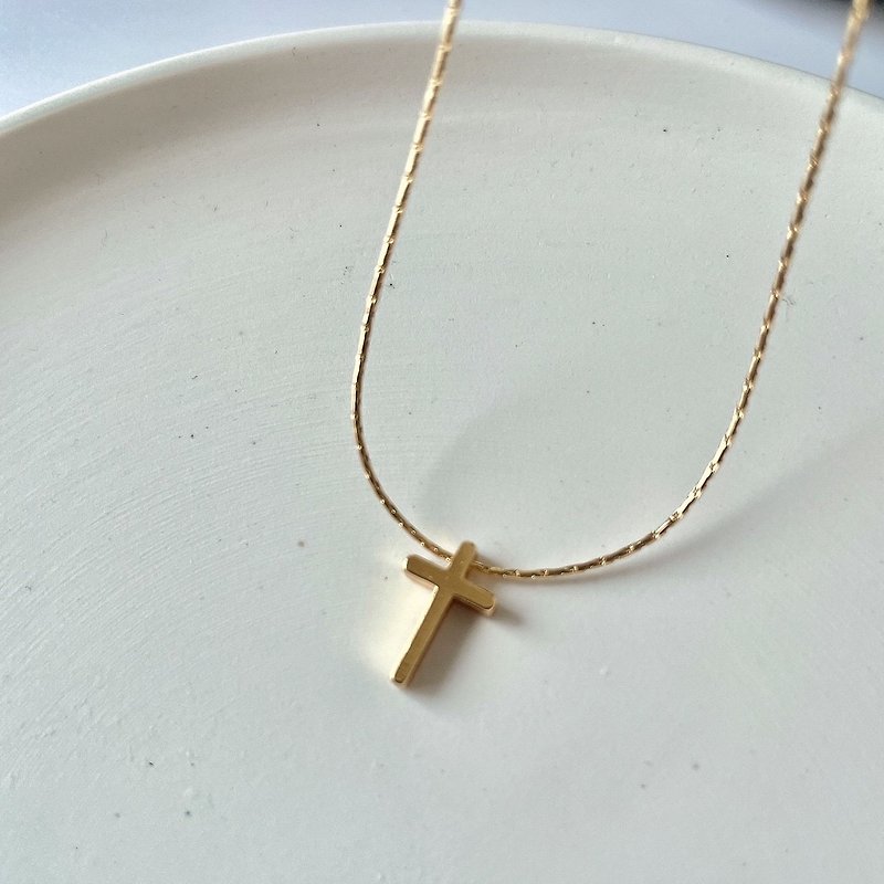 gold small cross necklace - สร้อยคอ - โลหะ สีทอง