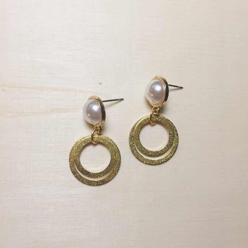 珍珠金蔥雙圈耳環 - 耳環/耳夾 - 珍珠 金色
