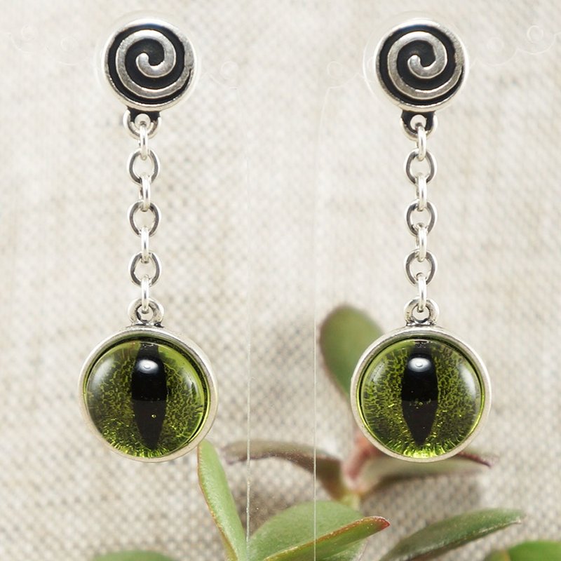 Olive Green Glass Cat Eye Earrings Evil Eye Silver Protection Earrings Jewelry - ต่างหู - แก้ว สีเขียว