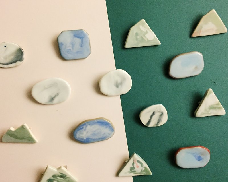 Mountain and sea Stone pin - Brooches - Pottery Multicolor