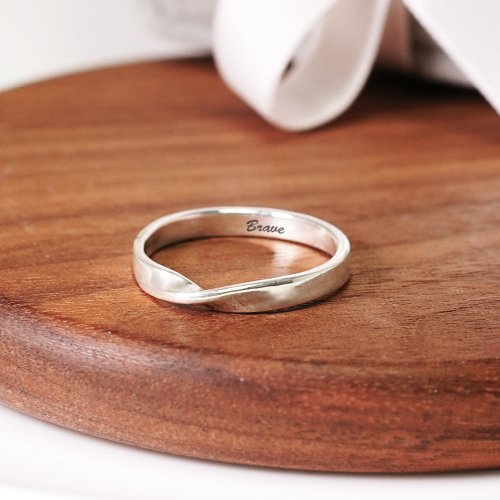 レディース・メビウスリング、Au750 の刻印あり 刻印カスタムメビウスシルバーメビウスナローバージョン925