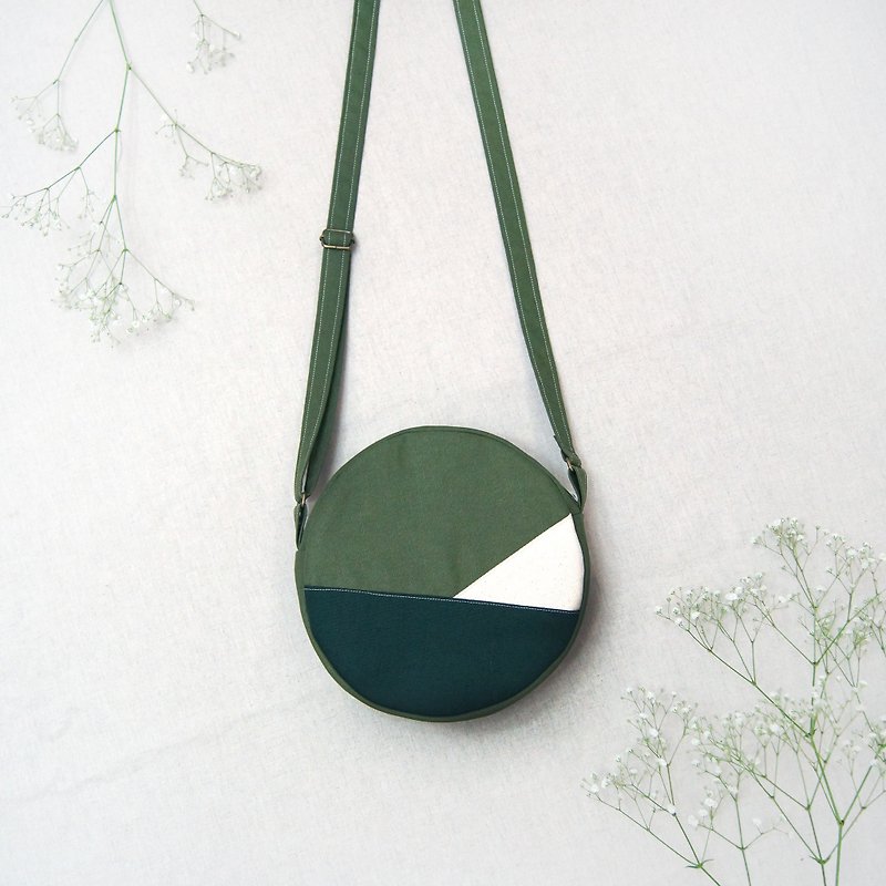 Gift Small Round Bag Series Handmade Color Matching Perfect Shoulder Bag Messenger Bag - Matcha Green - กระเป๋าแมสเซนเจอร์ - ผ้าฝ้าย/ผ้าลินิน สีเขียว