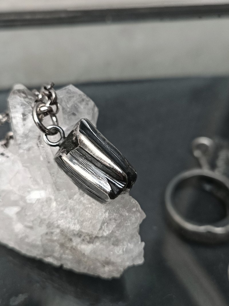 隕石造型銀吊墬 - 項鍊 - 銀 黑色