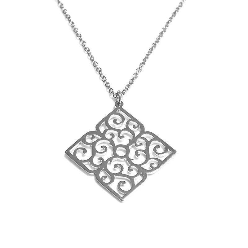 Decorative pattern in square shape pendant - 項鍊 - 其他金屬 銀色