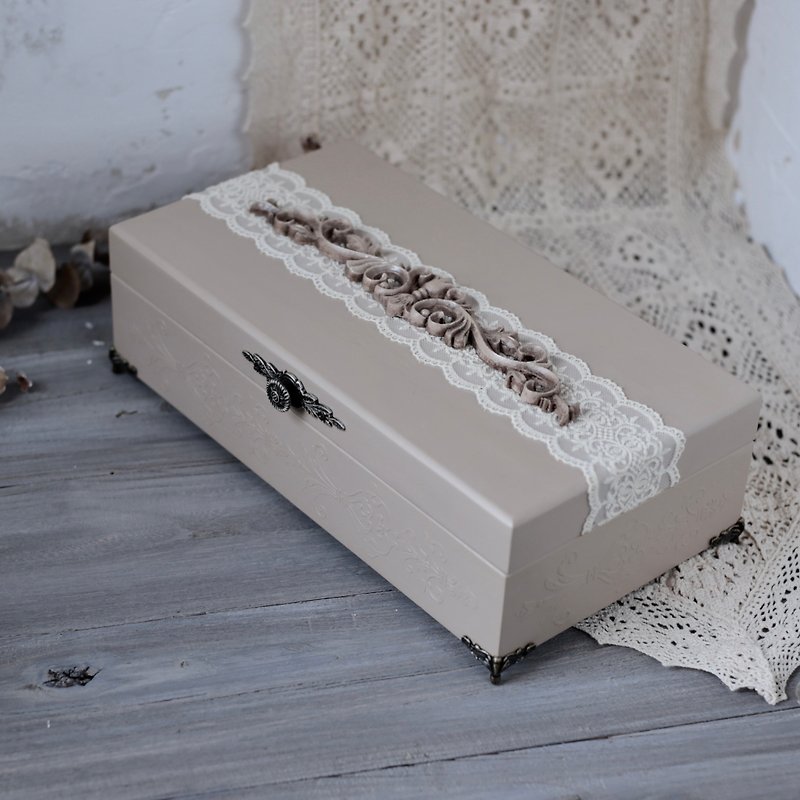 French romantic lace embossed three-dimensional nostalgic wooden box fountain pen ink box essential oil wooden box compartment can be taken out - กล่องเก็บของ - ไม้ 