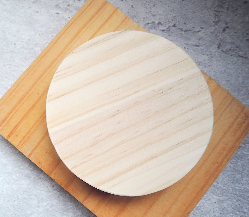 小さな木彫り用の松製ベース - 置物 - 木製 カーキ