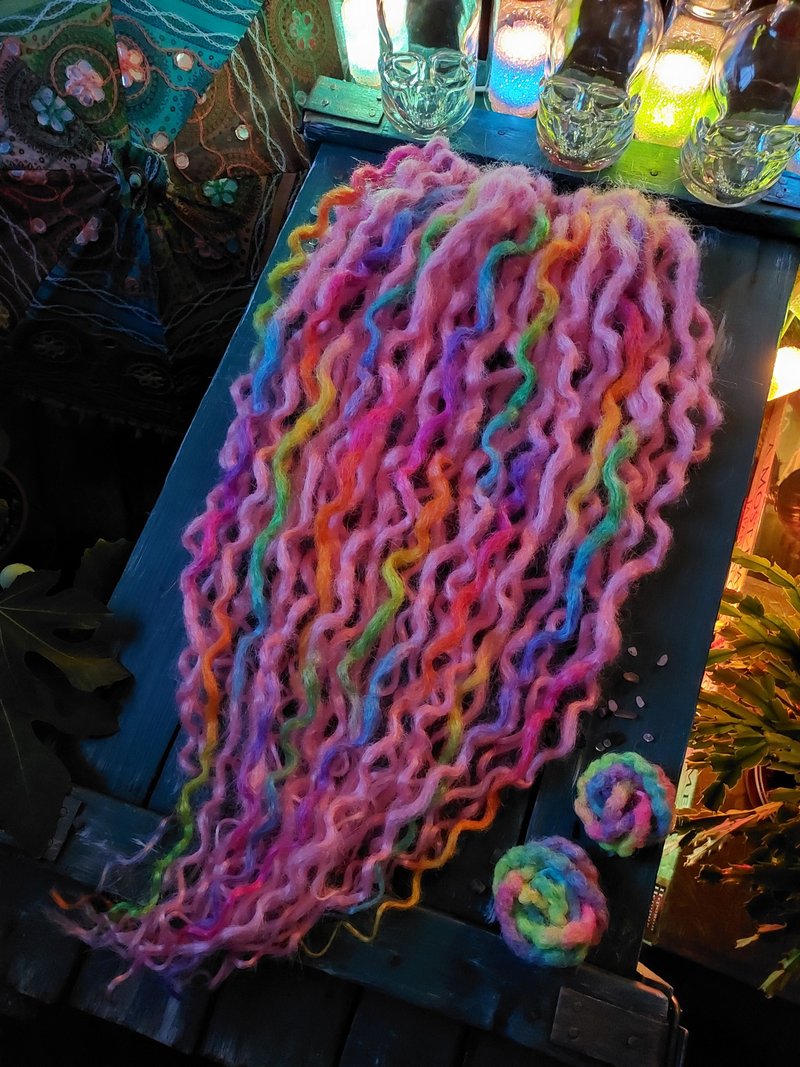 Pink Rainbow Dreadlocks, Soft Wavy Synthetic Dread Extensions, Festival hair - 髮圈/髮夾 - 其他金屬 粉紅色