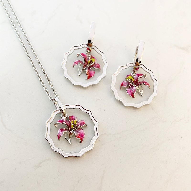 HK355~Coin Shaped Bauhinia Sterling Silver Pendant with Enamel - Necklaces - Sterling Silver Multicolor