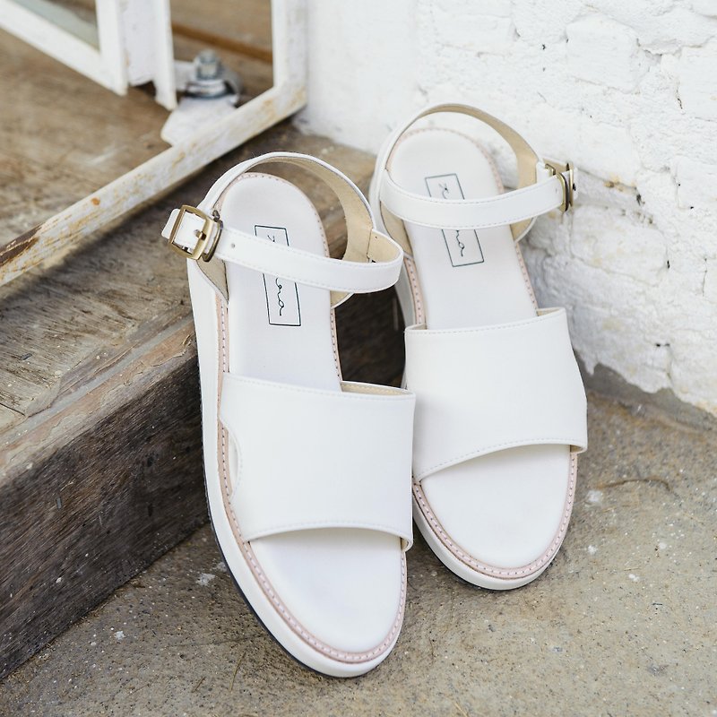 Simple Strap Sandals - White - รองเท้ารัดส้น - หนังแท้ ขาว