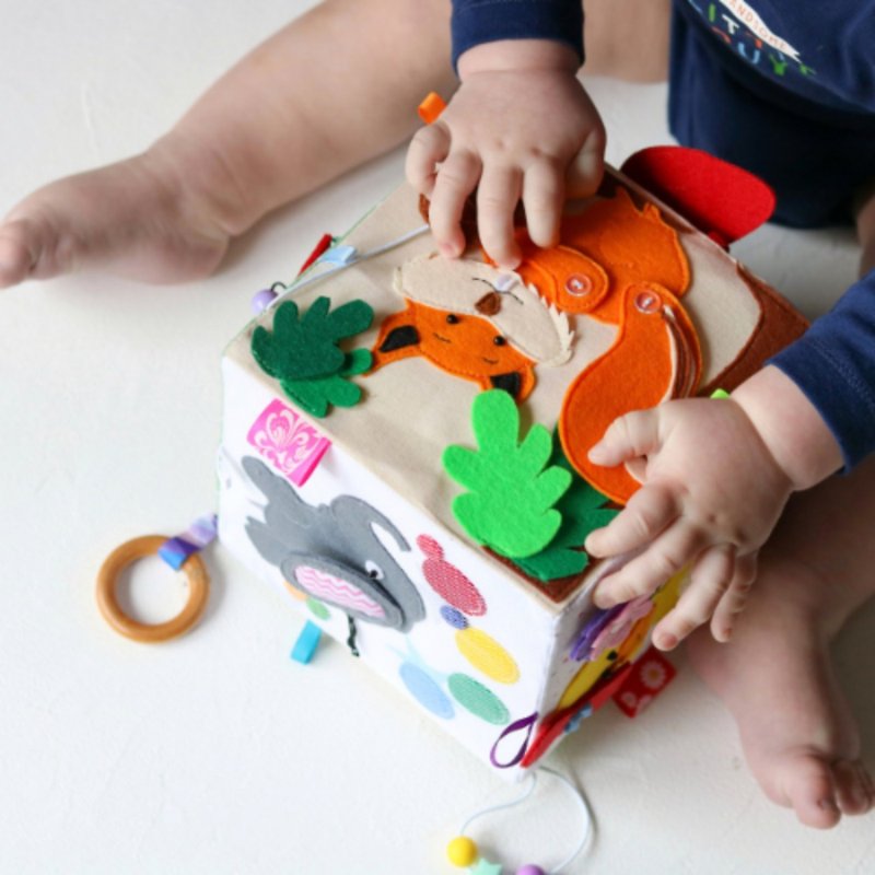 Quiet cube Animals, soft montessori baby cube - Kids' Toys - Cotton & Hemp 