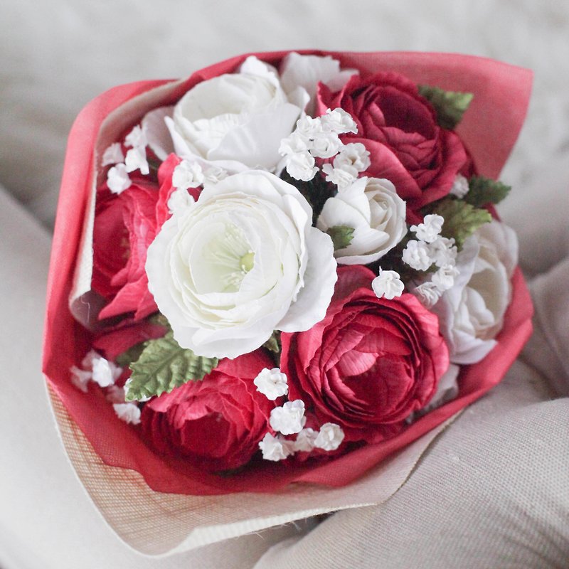 Queen Rose Casual Valentine - Hot Pink and White ช่อดอกไม้วันวาเลนไทน์ - งานไม้/ไม้ไผ่/ตัดกระดาษ - กระดาษ ขาว