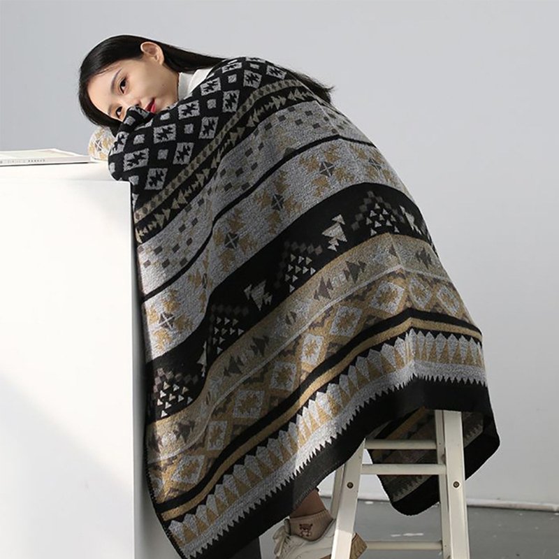 大きめサイズのルームウェア、マント風ポンチョ、ブランケット、ショール - マフラー・ストール - その他の素材 