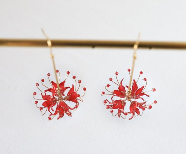 彼岸花のシャンデリアピアス/イヤリング - ショップ ちくわ
