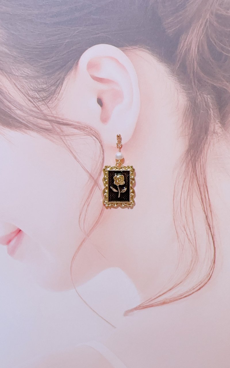 Fragrant Style Pearl Earrings - ต่างหู - โลหะ สีดำ