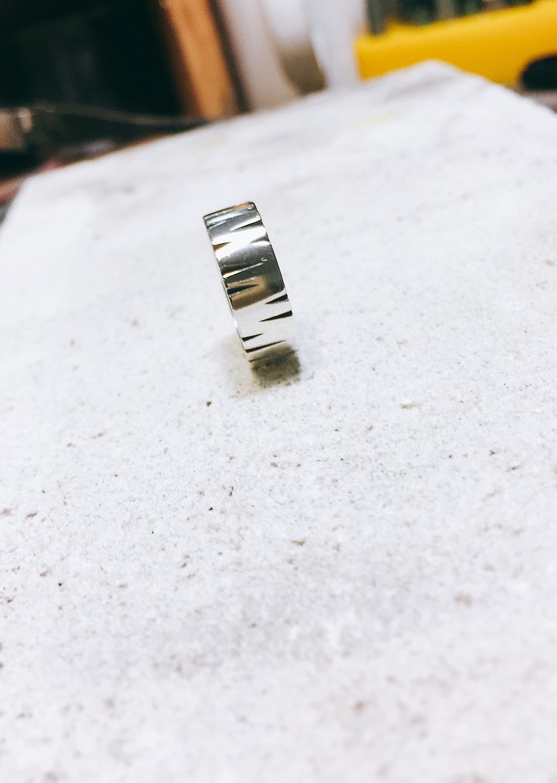 Wide ring-bark 925 silver (female) - แหวนคู่ - เงินแท้ สีเงิน