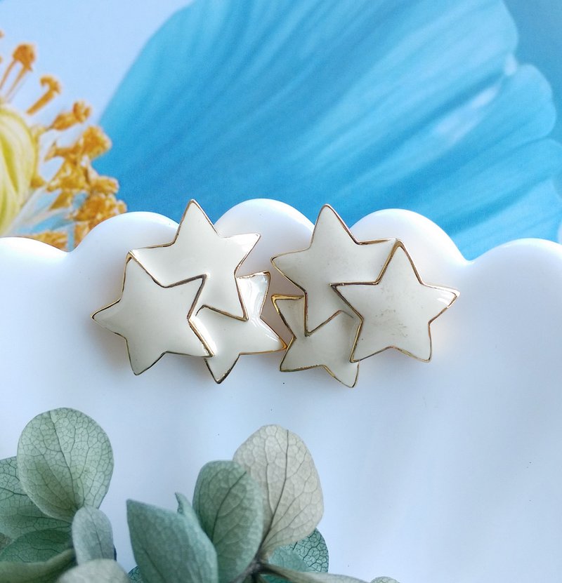 Vintage Jewelry 西洋古董飾品 復古 簡約 白琺瑯 星星 針式耳環 - 耳環/耳夾/耳骨夾 - 其他金屬 透明