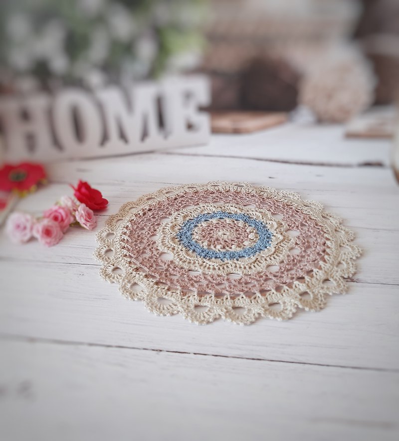Textured round doily Handmade crocheted doily Lace table centerpiece - 其他 - 棉．麻 卡其色
